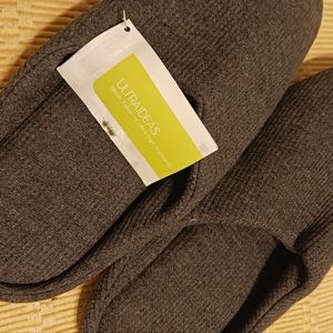 NWT Men's Houseslippers